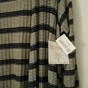 Lularoe. Sarah. Simply striped black and grey. Lar